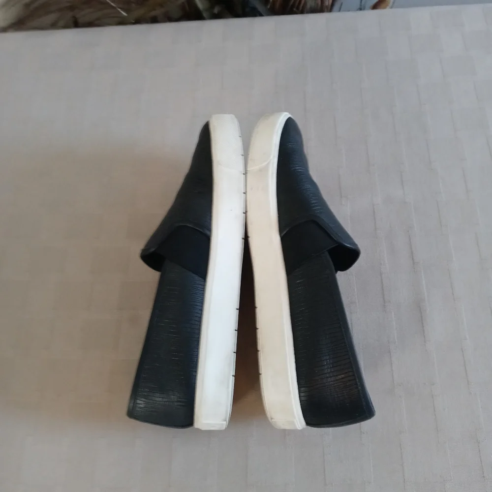 Vince leather upper
